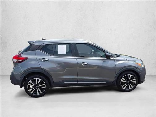 Gun Metallic 2020 Nissan Kicks SR