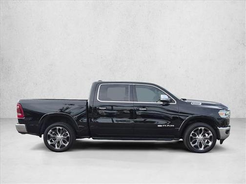 Diamond Black Crystal Pearlcoat 2020 RAM 1500 Longhorn