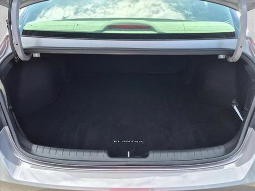 Fluid Metal 2023 Hyundai ELANTRA SEL