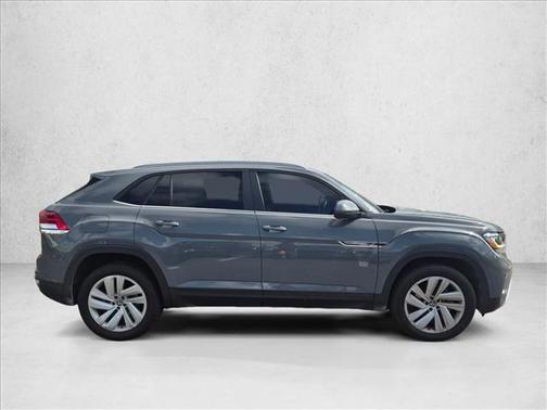 Pure Gray 2022 Volkswagen Atlas Cross Sport 3.6L V6 SE w/Technology