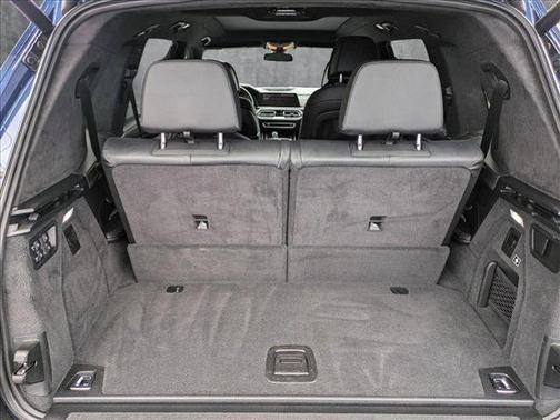 2021 BMW X7 M50i