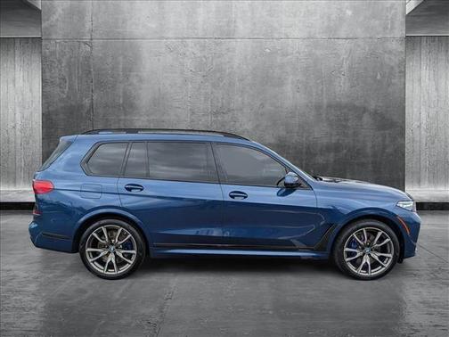2021 BMW X7 M50i
