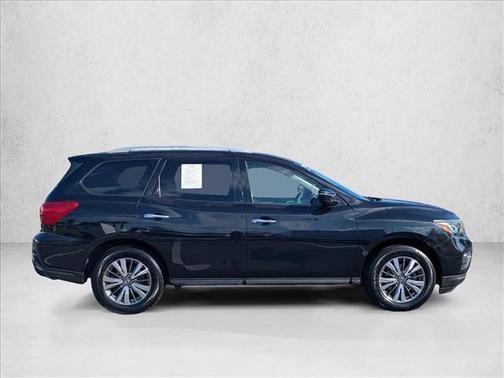 2018 Nissan Pathfinder SV