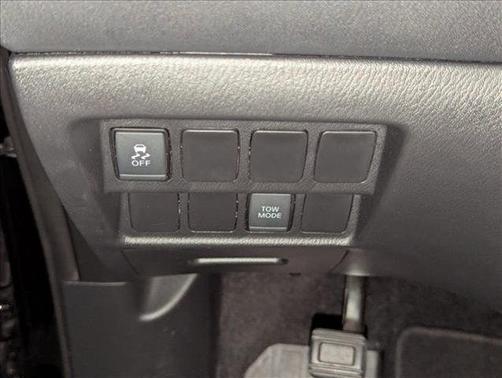 2018 Nissan Pathfinder SV