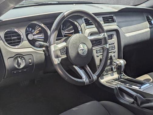 2012 Ford Mustang V6
