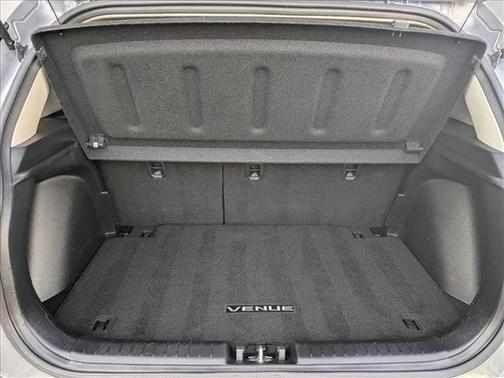 2021 Hyundai VENUE SE