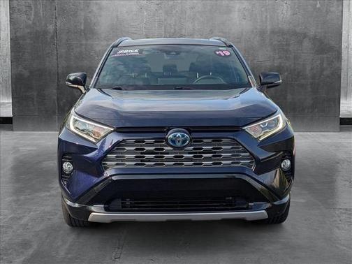 2019 Toyota RAV4 Hybrid SE