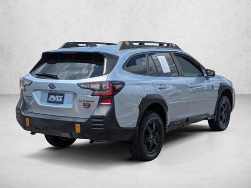 Ice Silver Metallic 2022 Subaru Outback Wilderness