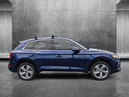 2022 Audi Q5 45 S line Premium Plus