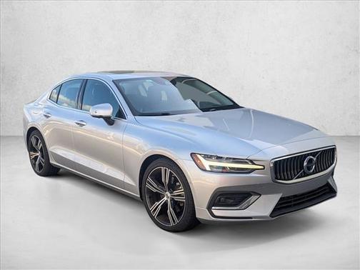2022 Volvo S60 T5
