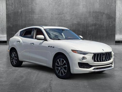 2017 Maserati Levante Base