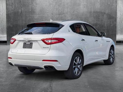 2017 Maserati Levante Base