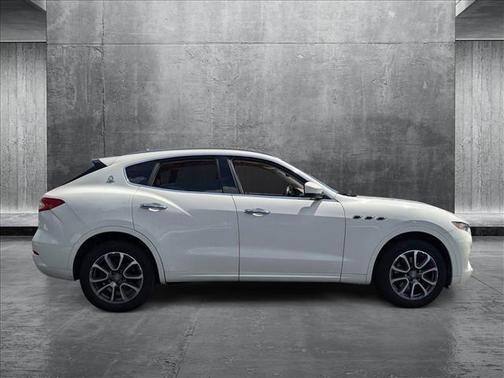 2017 Maserati Levante Base