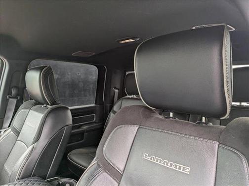 2021 RAM 3500 Laramie Crew Cab 4x4 8' Box