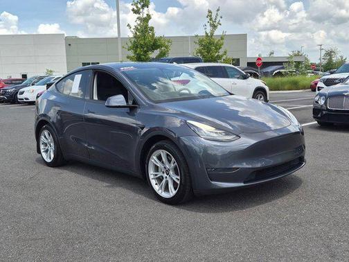 Silver/Gray 2021 Tesla Model Y Long Range Dual Motor All-Wheel Drive