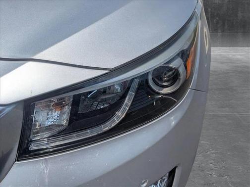 2017 Kia Sedona SX
