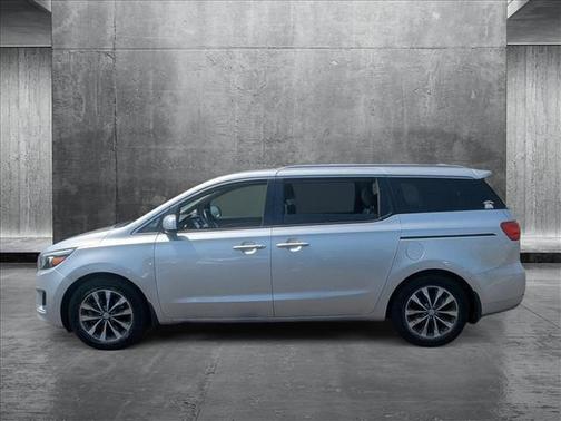 2017 Kia Sedona SX