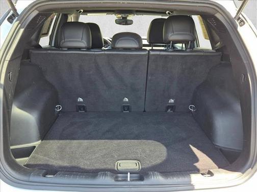 Bright White Clearcoat 2025 Jeep Compass Trailhawk
