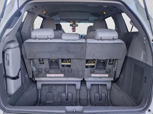 2016 Toyota Sienna XLE