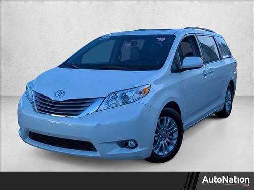 2016 Toyota Sienna XLE