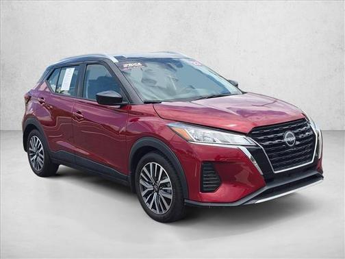 Scarlet Ember Tintcoat/Super Black 2023 Nissan Kicks SV