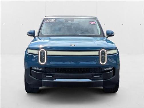 2024 Rivian R1S Adventure