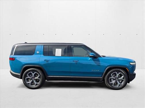 2024 Rivian R1S Adventure