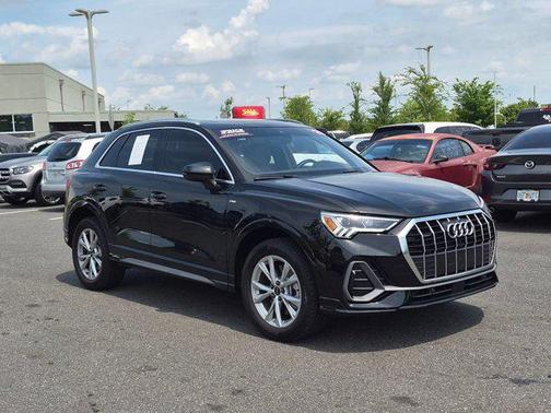 Mythos Black Metallic 2023 Audi Q3 Premium 45 TFSI S line quattro Tiptronic