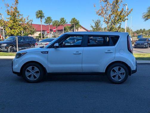 2015 Kia Soul Base