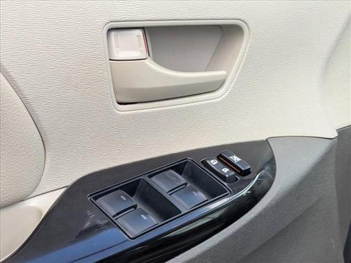 2012 Toyota Sienna LE