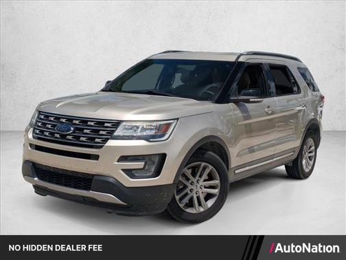 White Gold Metallic 2017 Ford Explorer XLT
