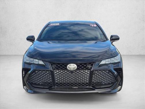 Midnight Black Metallic 2019 Toyota Avalon XSE