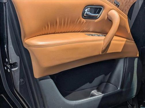 2016 INFINITI QX80 Base