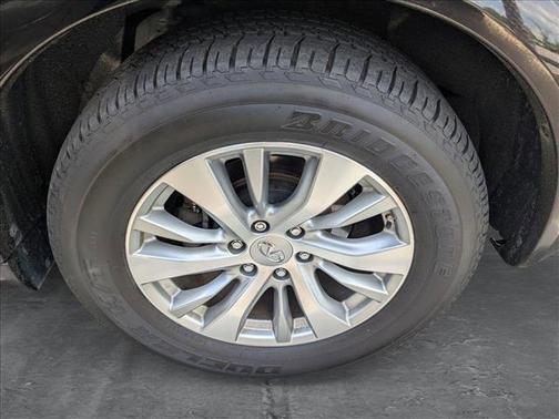 2016 INFINITI QX80 Base