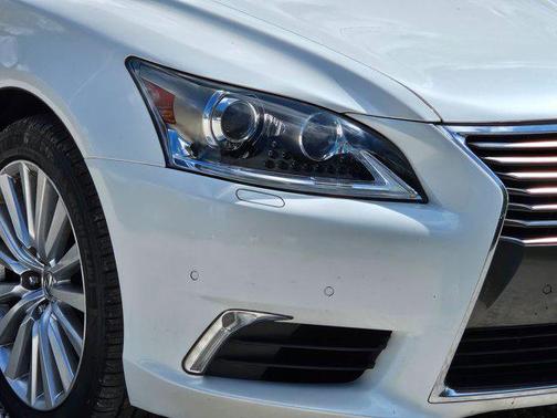 Starfire Pearl 2013 Lexus LS 460 Base