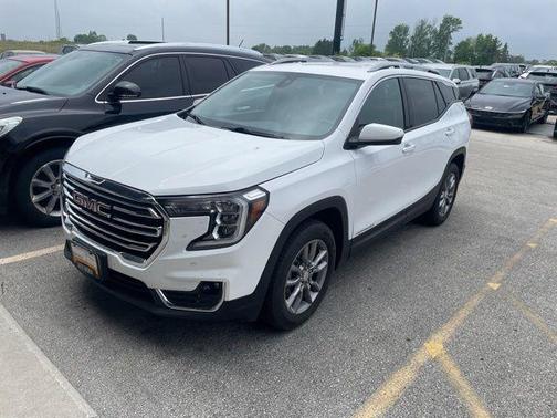Summit White 2022 GMC Terrain SLT