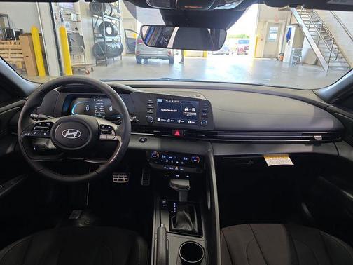 2025 Hyundai ELANTRA Sport