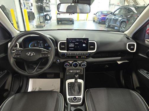 2024 Hyundai VENUE Limited