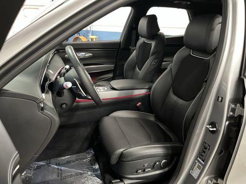 2024 Genesis GV70 2.5T AWD