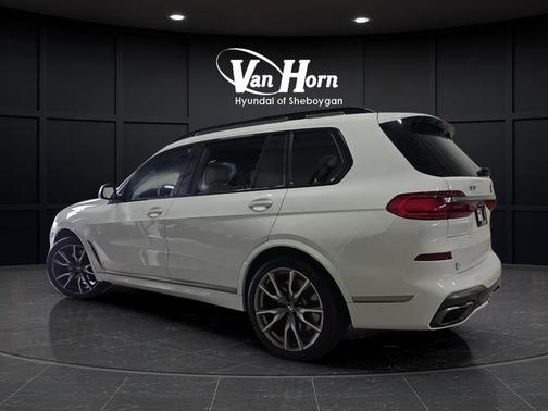 2021 BMW X7 M50i