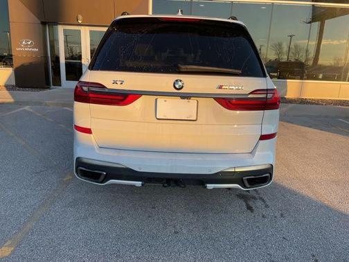 2021 BMW X7 M50i