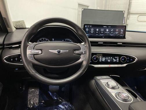 2022 Genesis GV70 2.5T AWD