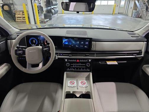 2025 Hyundai SANTA FE SE