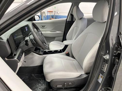 2025 Hyundai KONA SEL Convenience