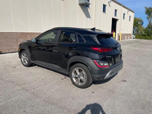 2022 Hyundai KONA SEL