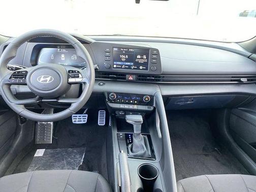 2025 Hyundai ELANTRA Sport
