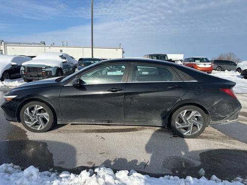 2025 Hyundai ELANTRA HEV Limited