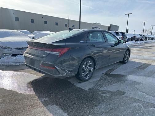 2025 Hyundai ELANTRA HEV Limited