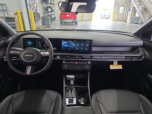 2025 Hyundai SANTA CRUZ SEL Activity