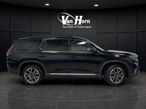 2023 Honda Pilot Touring 8-Passenger